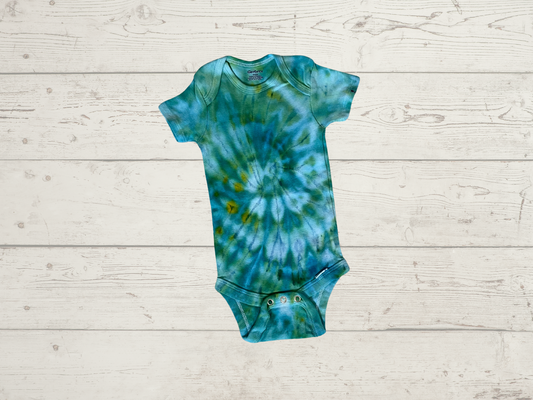 6-9 M Short Sleeve Blue/Green Spiral